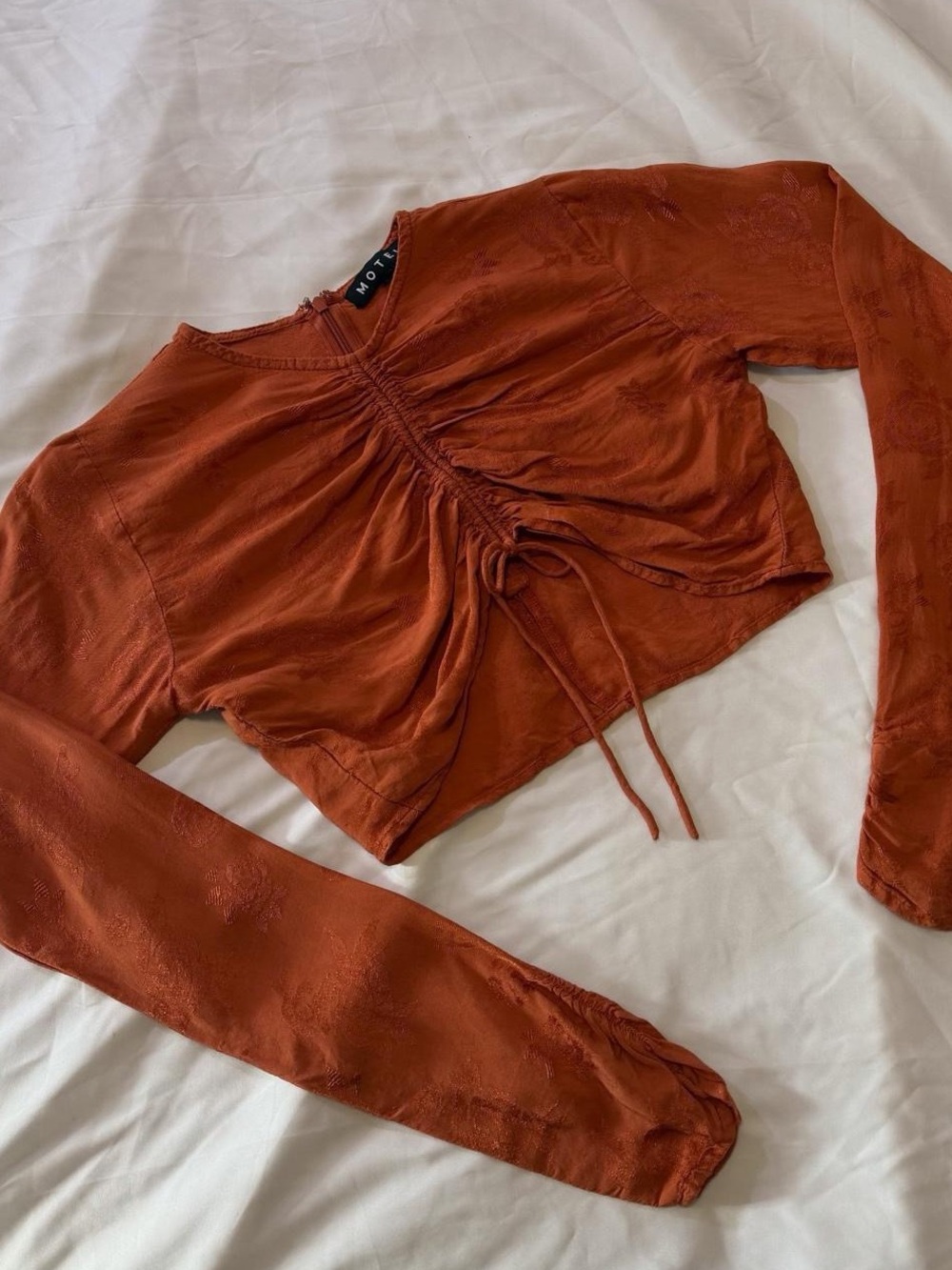 Motel Rean Rust Orange Ruched Lace-Up Long Sleeve Crop Top XS